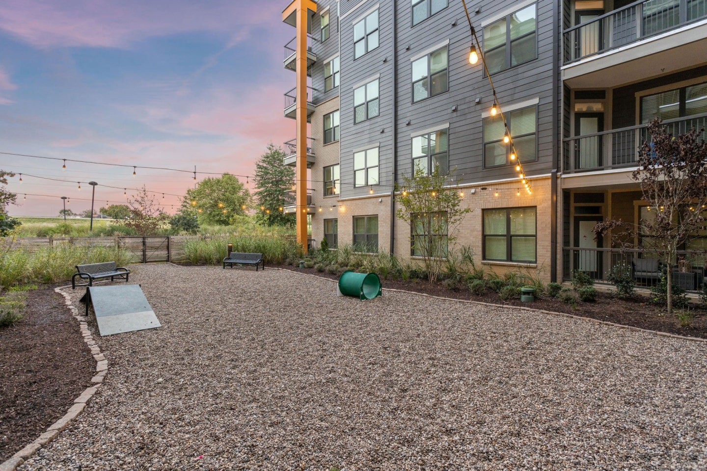 Flats at Springhurst Image 35