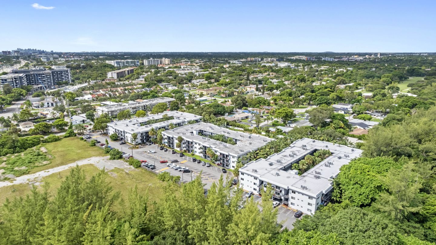 Arbors Aventura Image 16