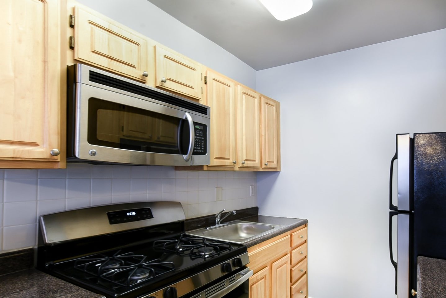 Hilltop House Image 4