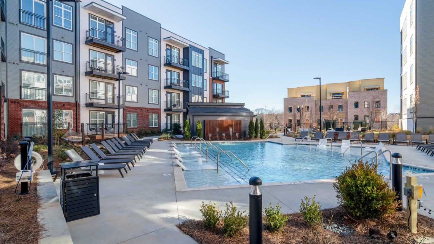 Lyric Sugar Hill Apartments Image 1