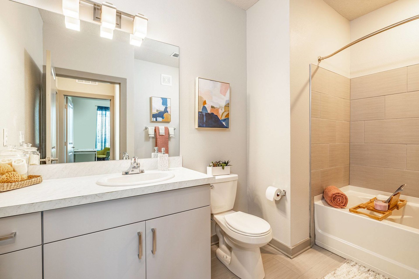 Madison Pointe Apartments Image 10