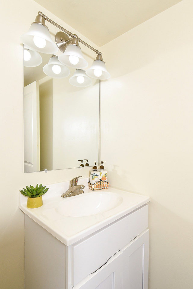 Vairo Village Image 8