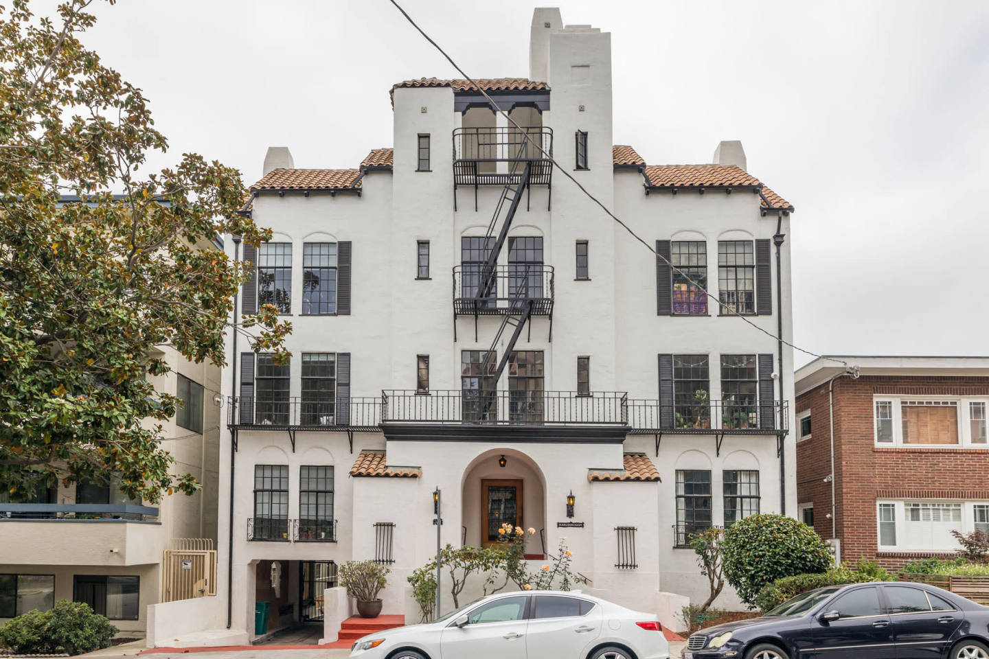 381 Belmont Street Image 12