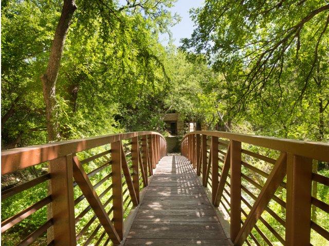 Colonnade at Willow Bend Image 14