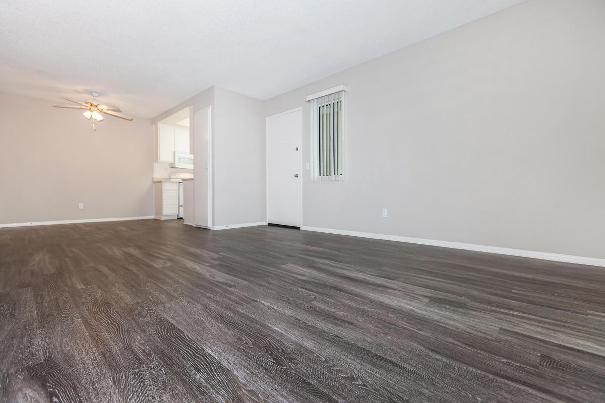 Emerald Court Apartment Homes Image 44
