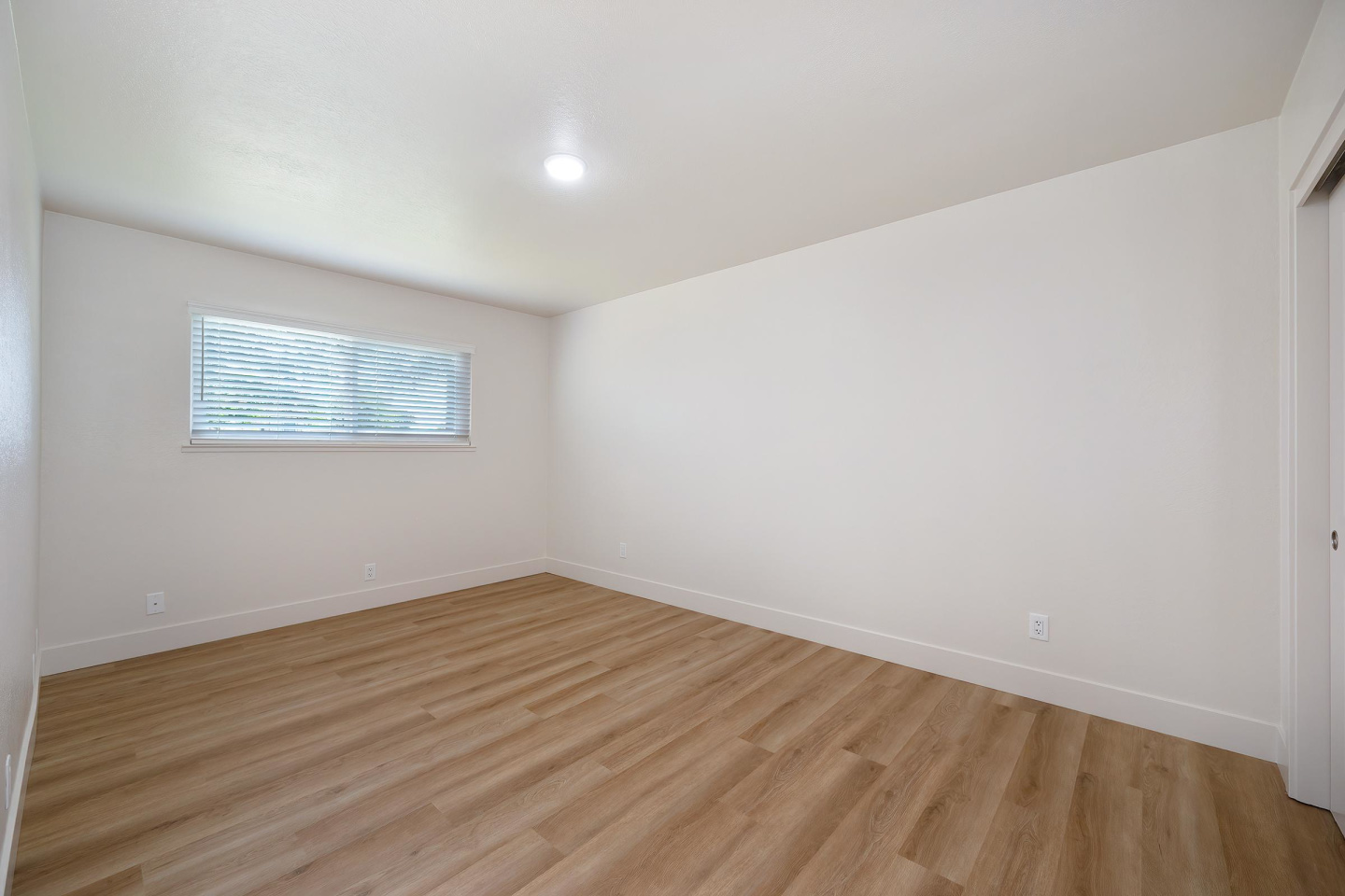 Brentwood Apartments Image 4