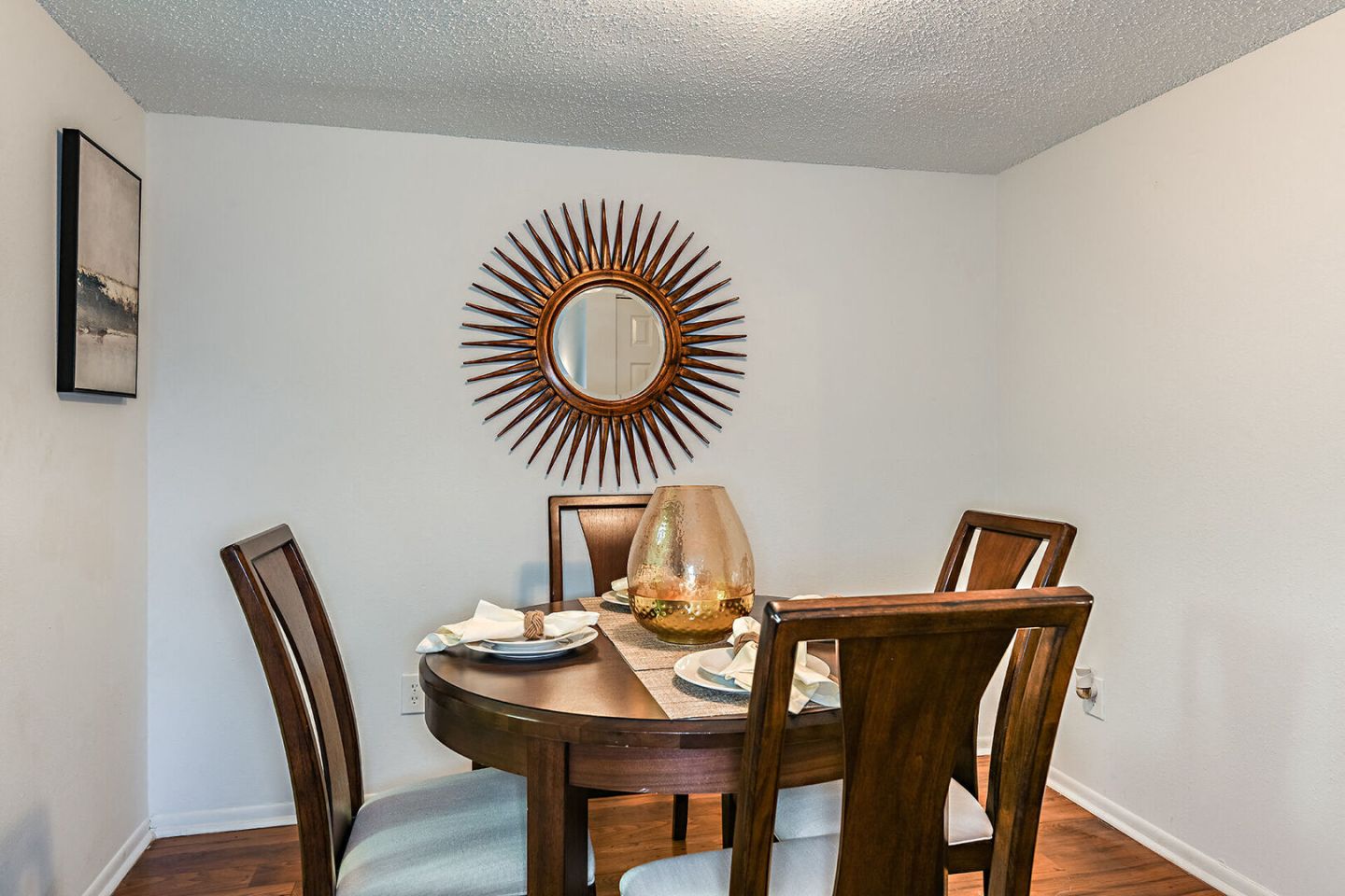Woodlake Villas Image 37