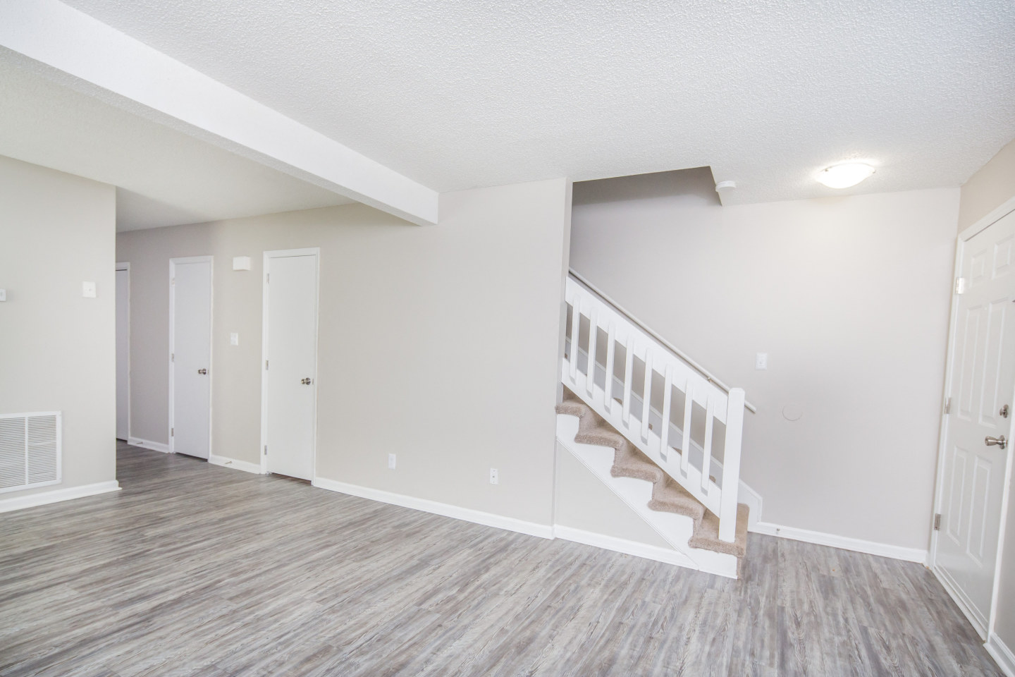 Belmont Heights Apartments & Townhomes Image 3