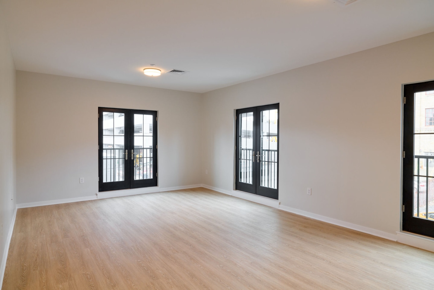 The Seville Apartments Image 3