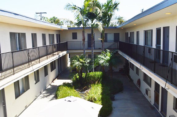 Sierra Madre Apartments Image 15