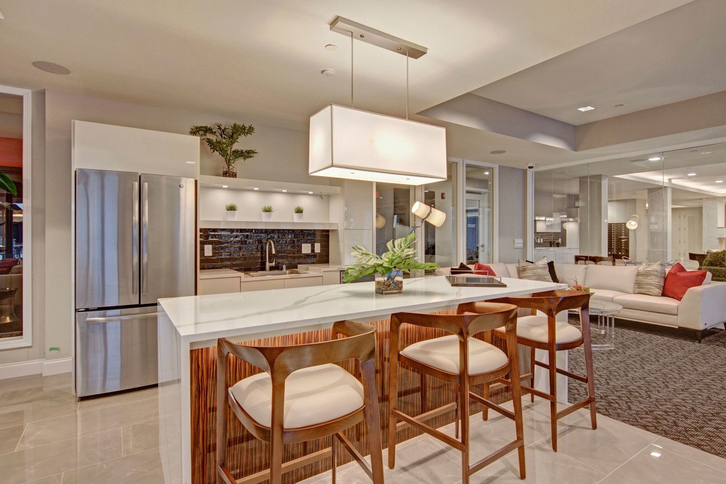 4800 Excelsior Image 12