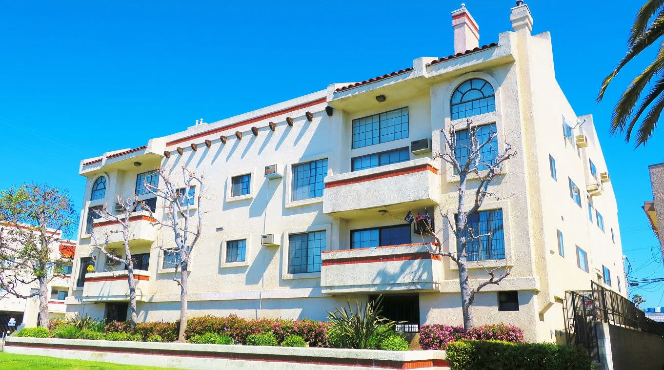 3500 Mentone Avenue Image 3