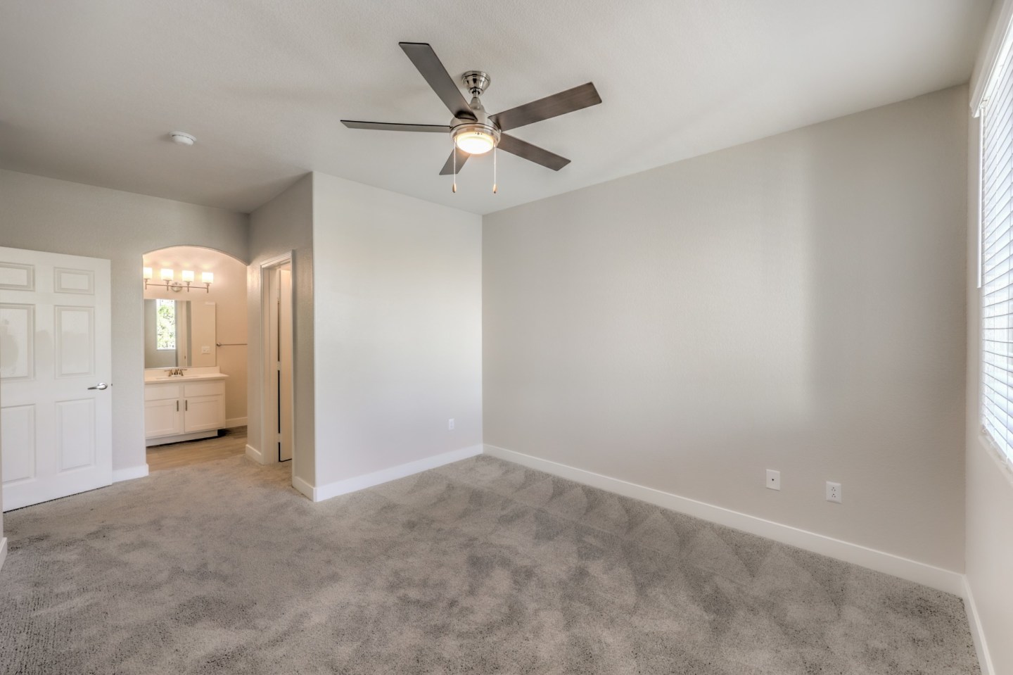 St. Clair Apartment Homes Image 36
