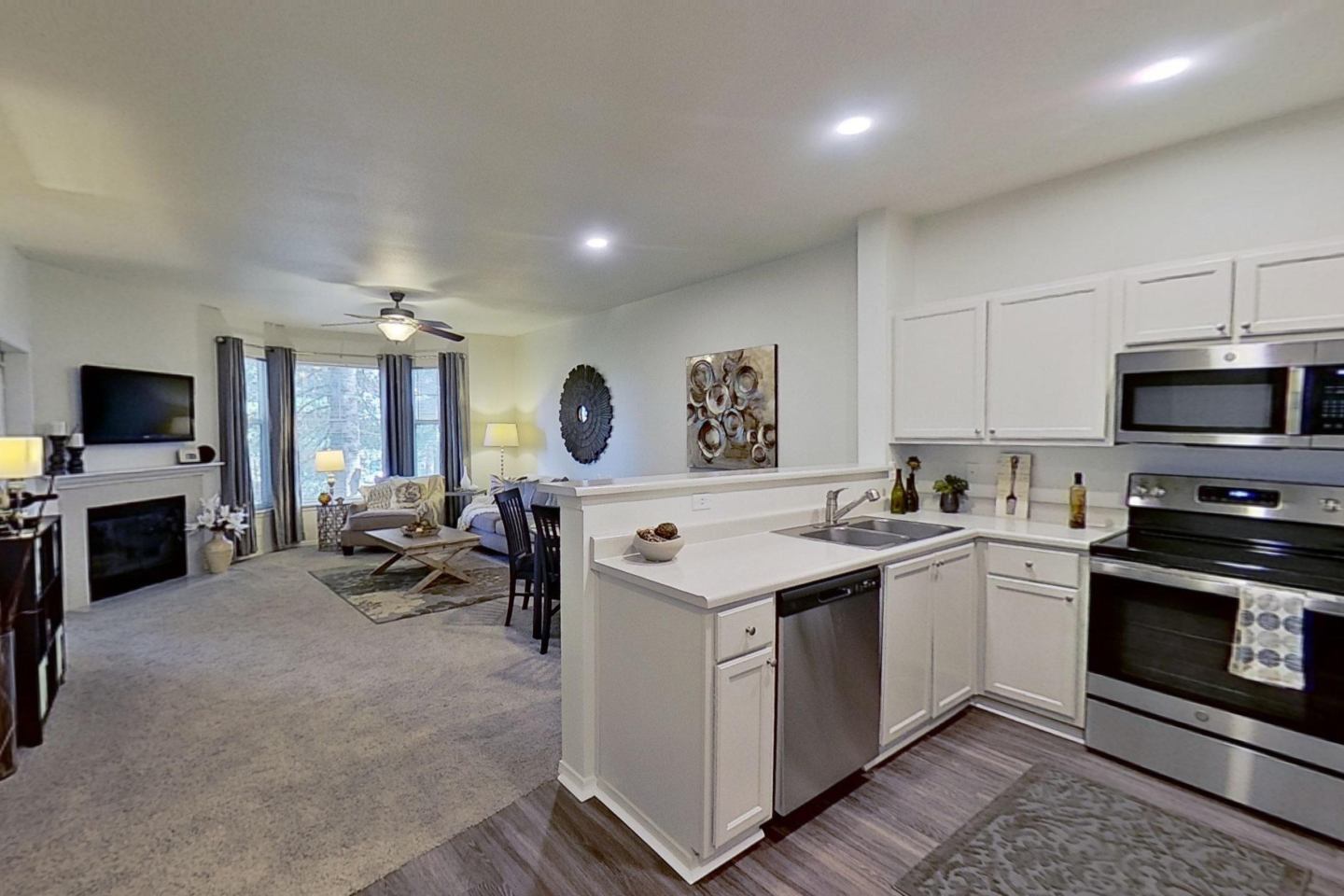 Cascade Summit Apartment Homes Image 6