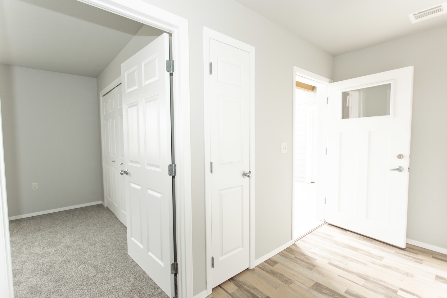 Thelin Center Apartments Image 8