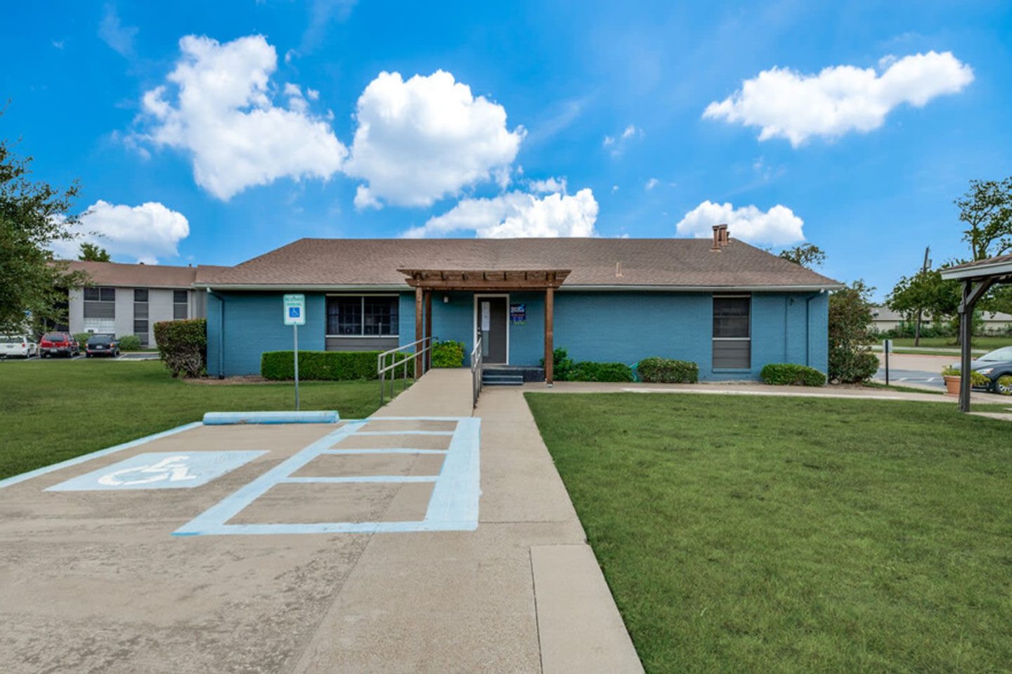Sky Landing Apartments Image 42
