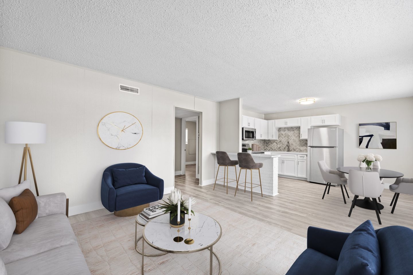 The Lynx Apartments and Townhomes Image 2