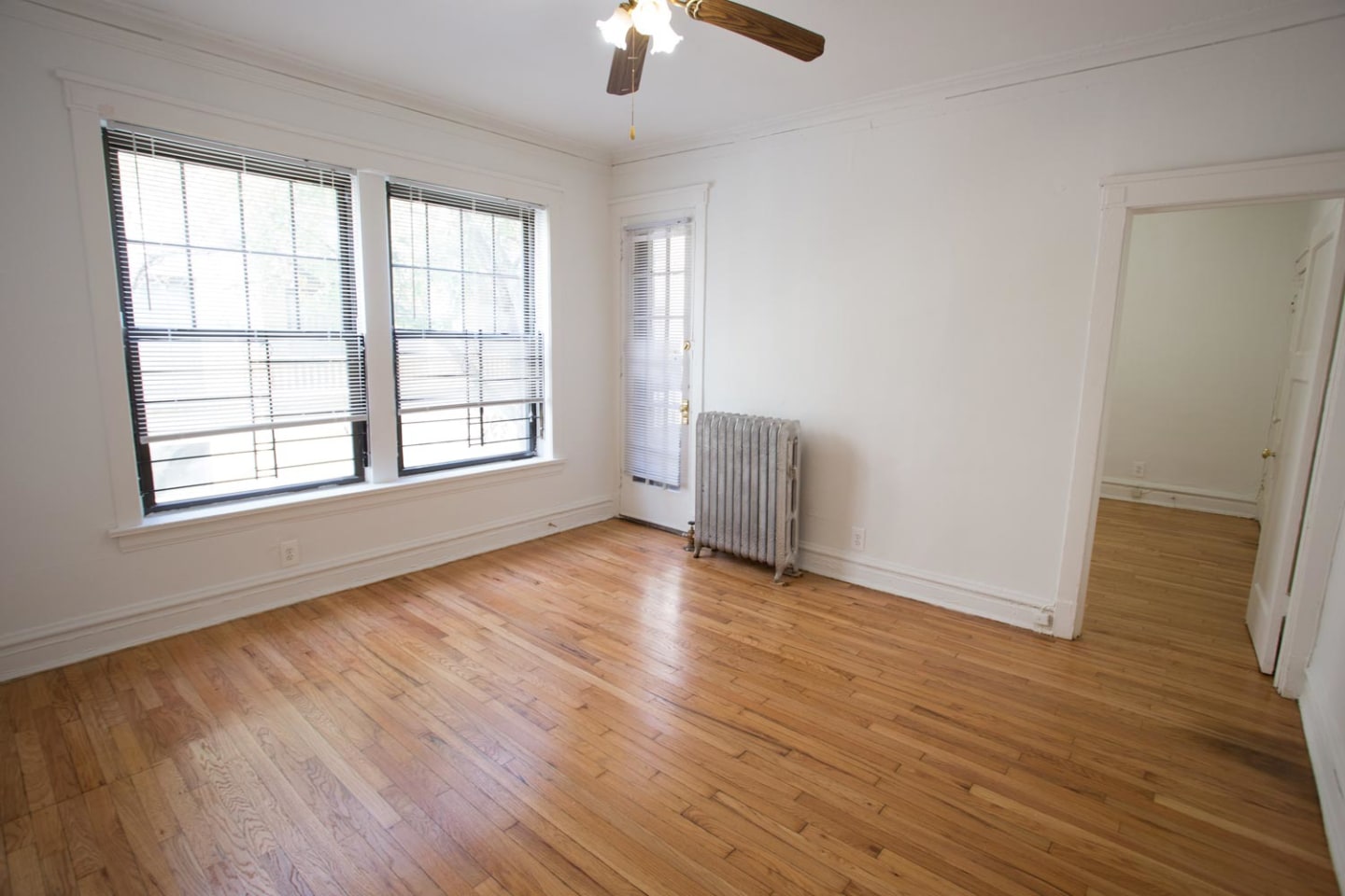 5411-5421 S. Ellis Avenue Image 29