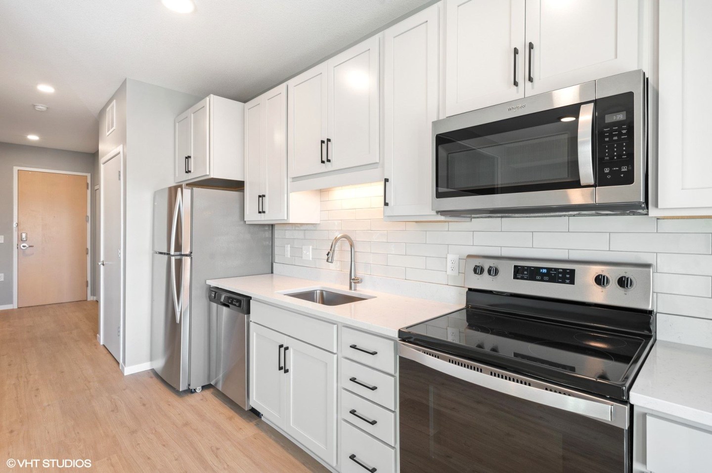 Lago Apartments Image 22