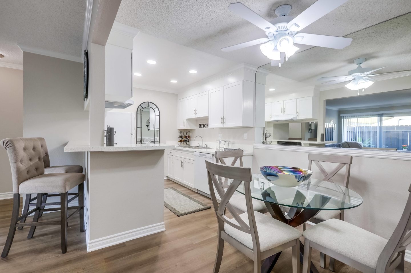 Villa Creek Apartment Homes Image 17