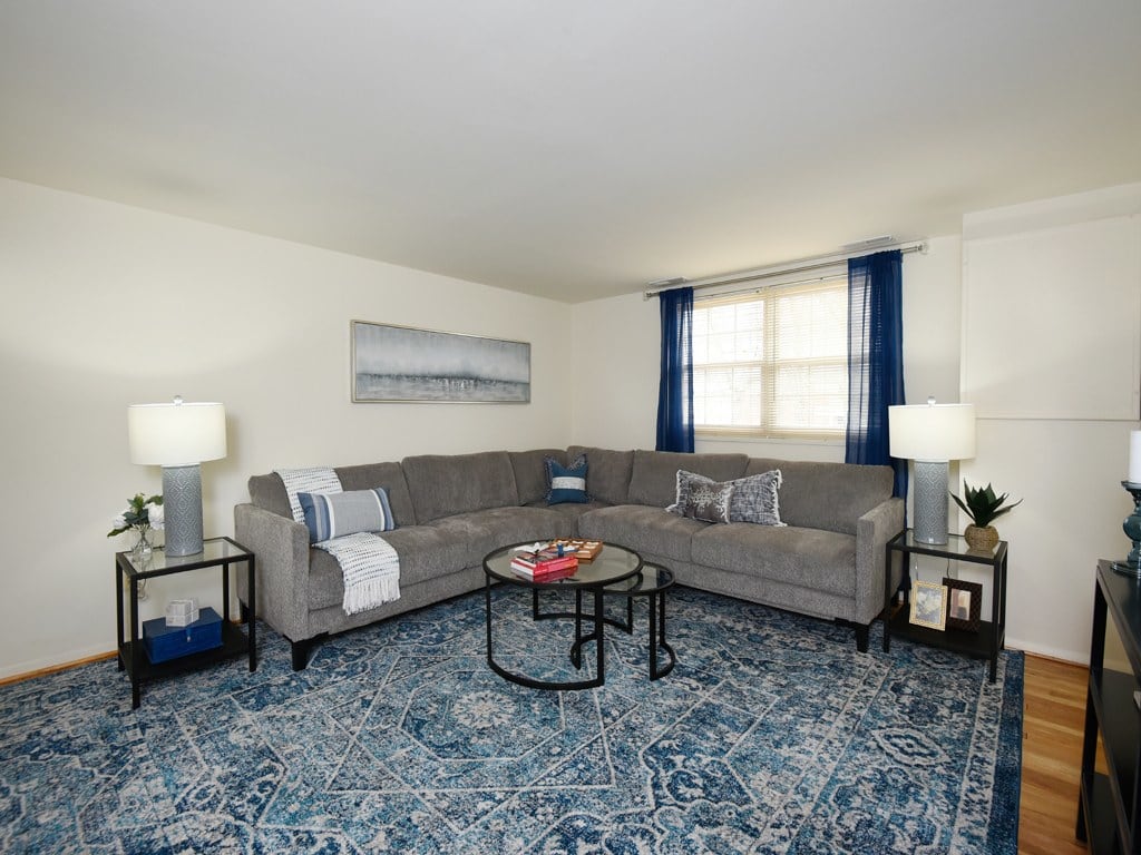 Hyde Park Apartments  Image 6