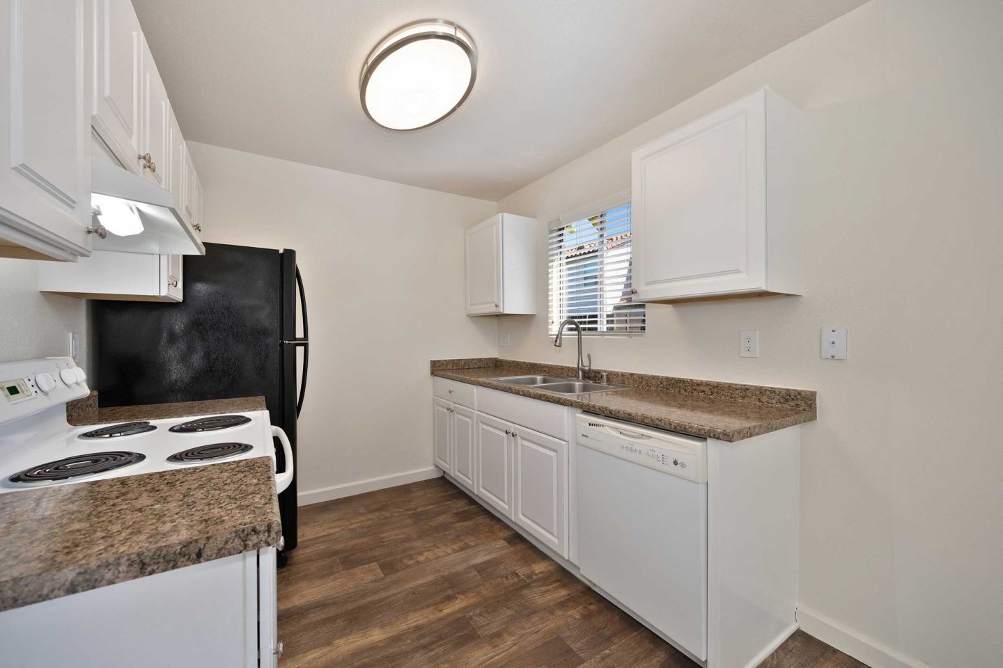 Elan Tamarack Shores Image 15