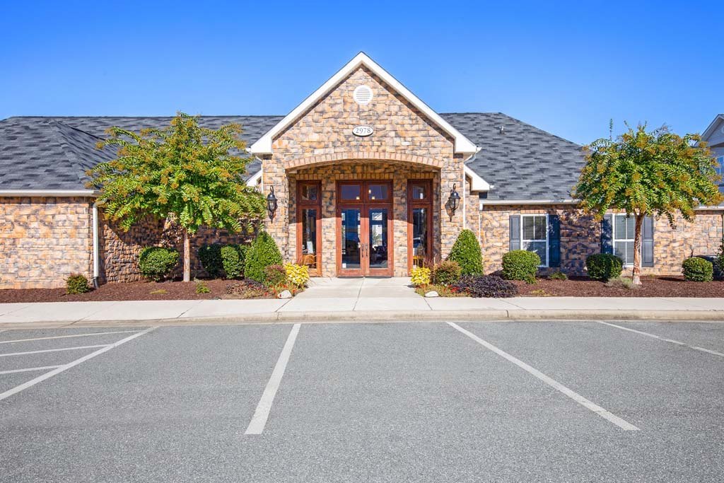 Affordable Housing - Ethan Pointe Apartments Image 14