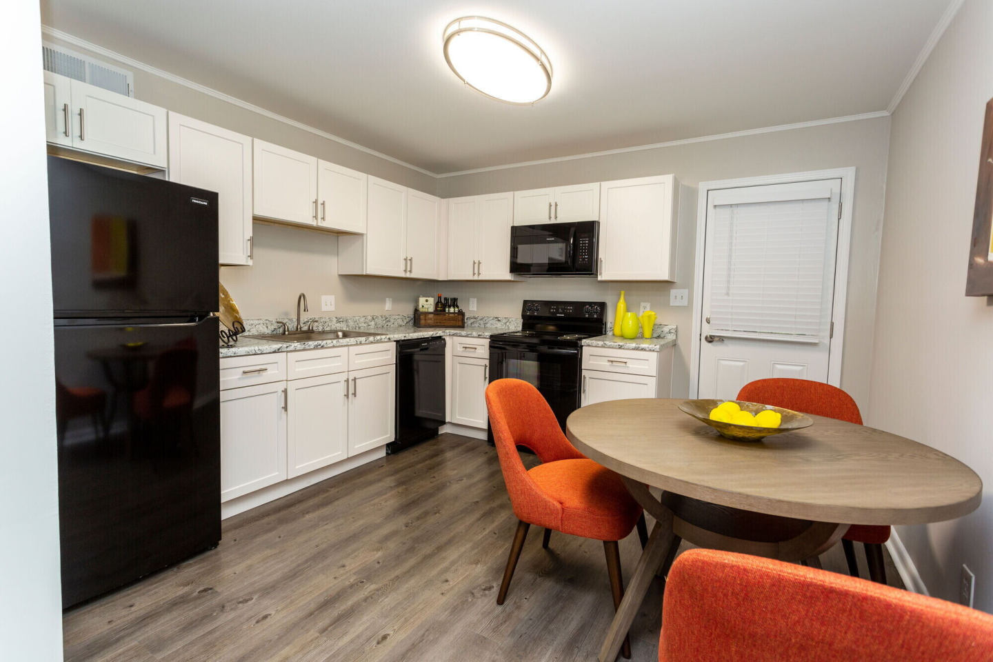 Bella 810 Image 1