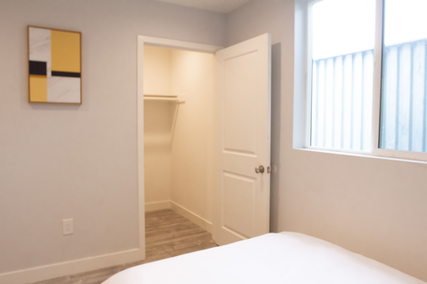 1729 W Adams Boulevard - Co-Living Image 5