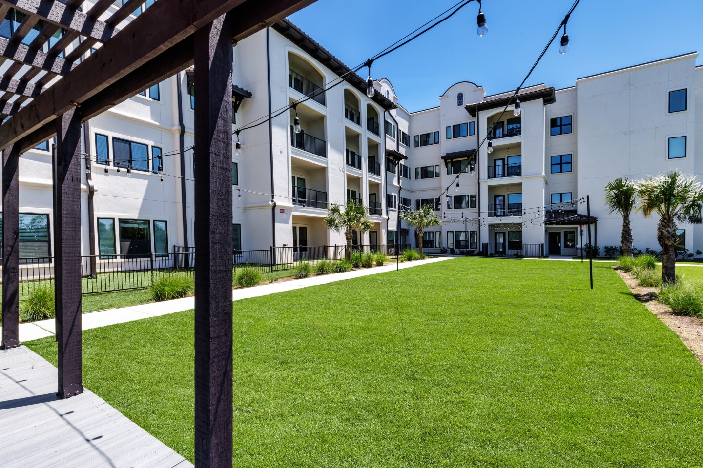 Arista at Riverstone Age 55+ Apartment Homes Image 17