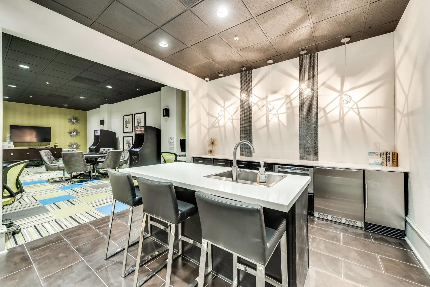 Broadstone Paragon Image 1