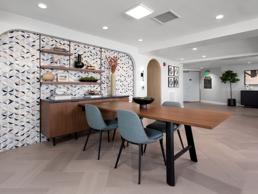 Avalon Woodland Hills Image 25