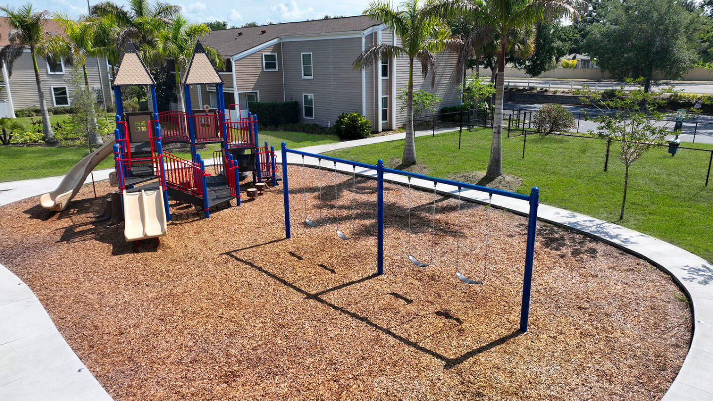 Woodlake Villas Image 3