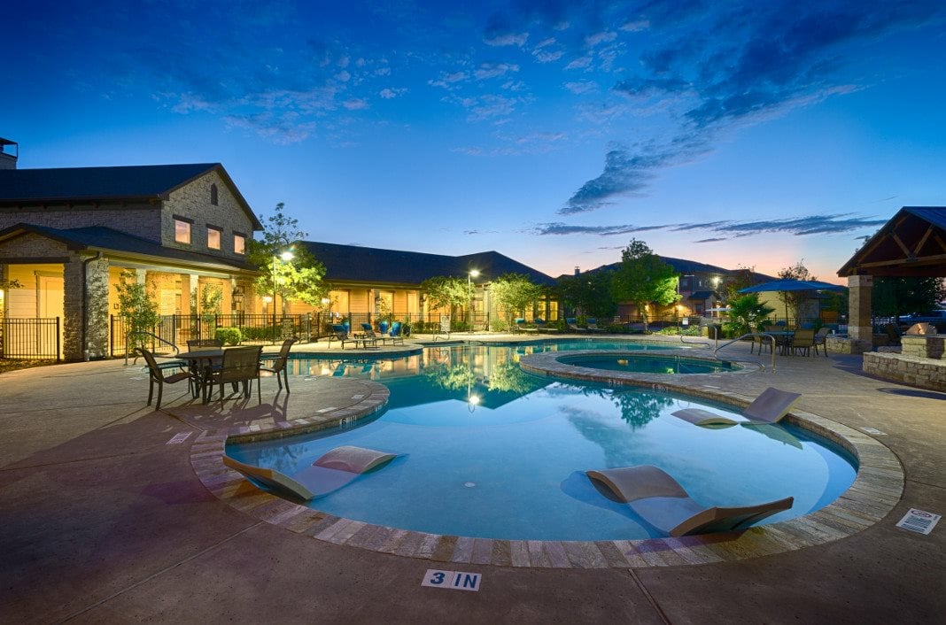Lake Walk at Traditions Apartments Image 8