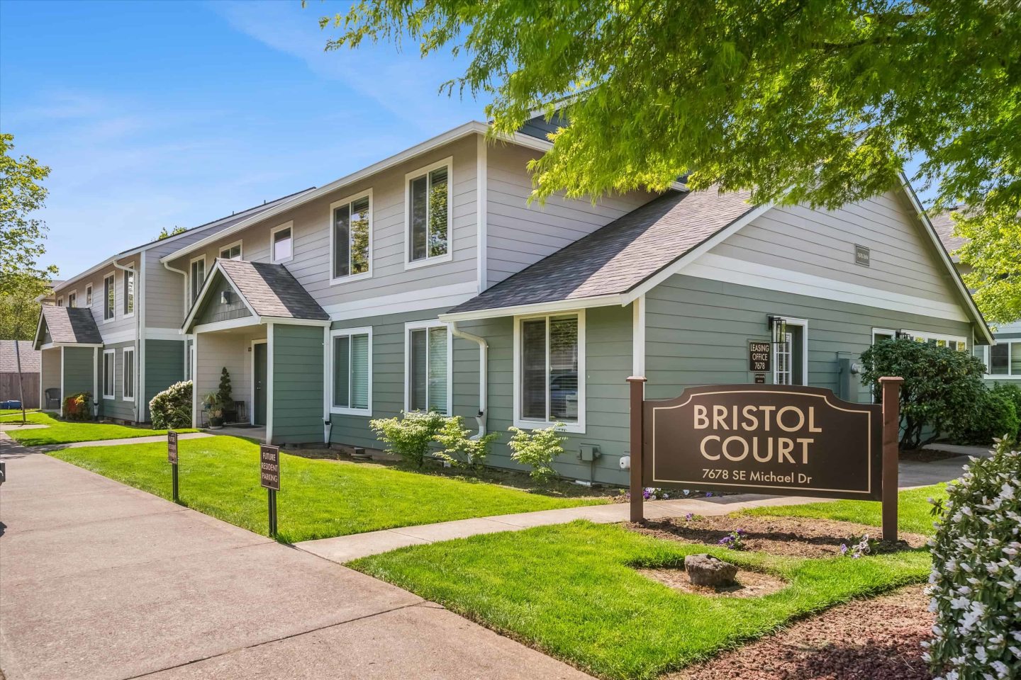 Bristol Court Apartments Image 1