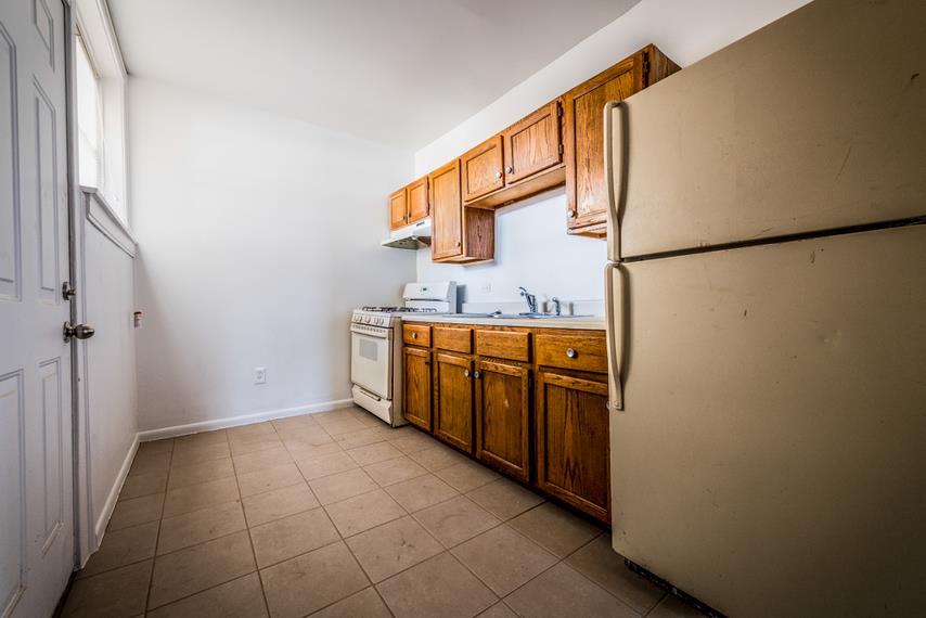 8101 S Justine Image 3