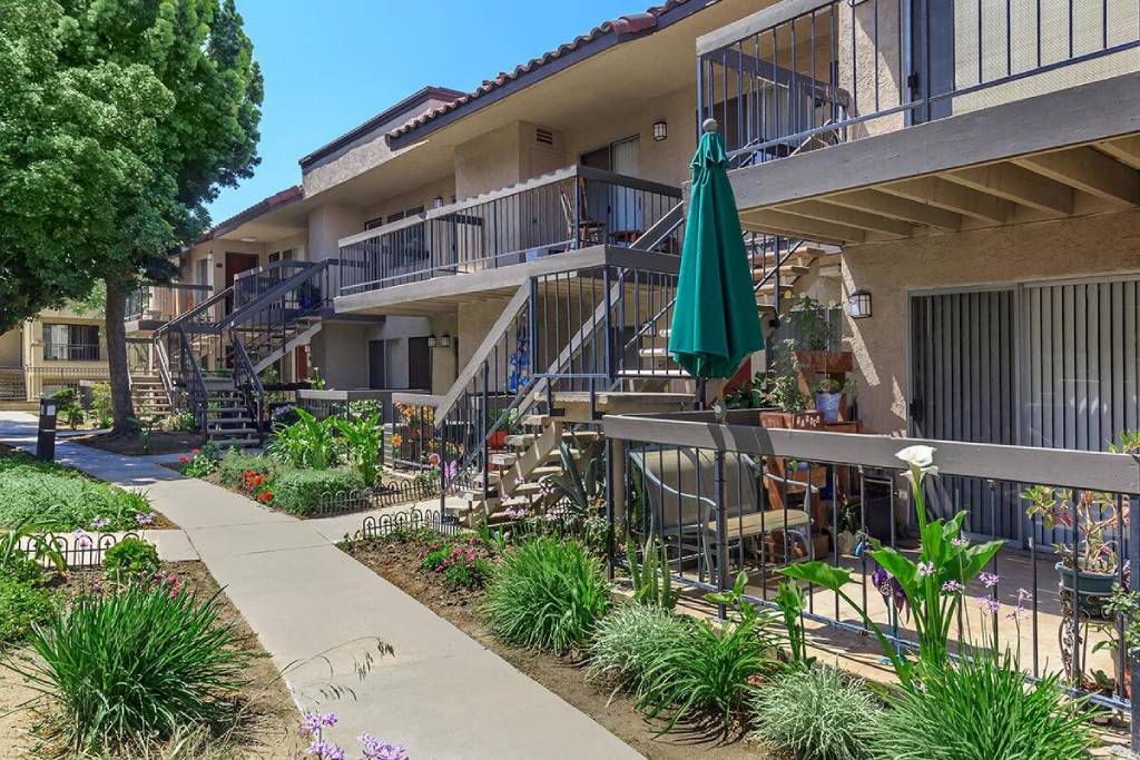 Senior Housing - Villa Serena Senior Apartments Image 72