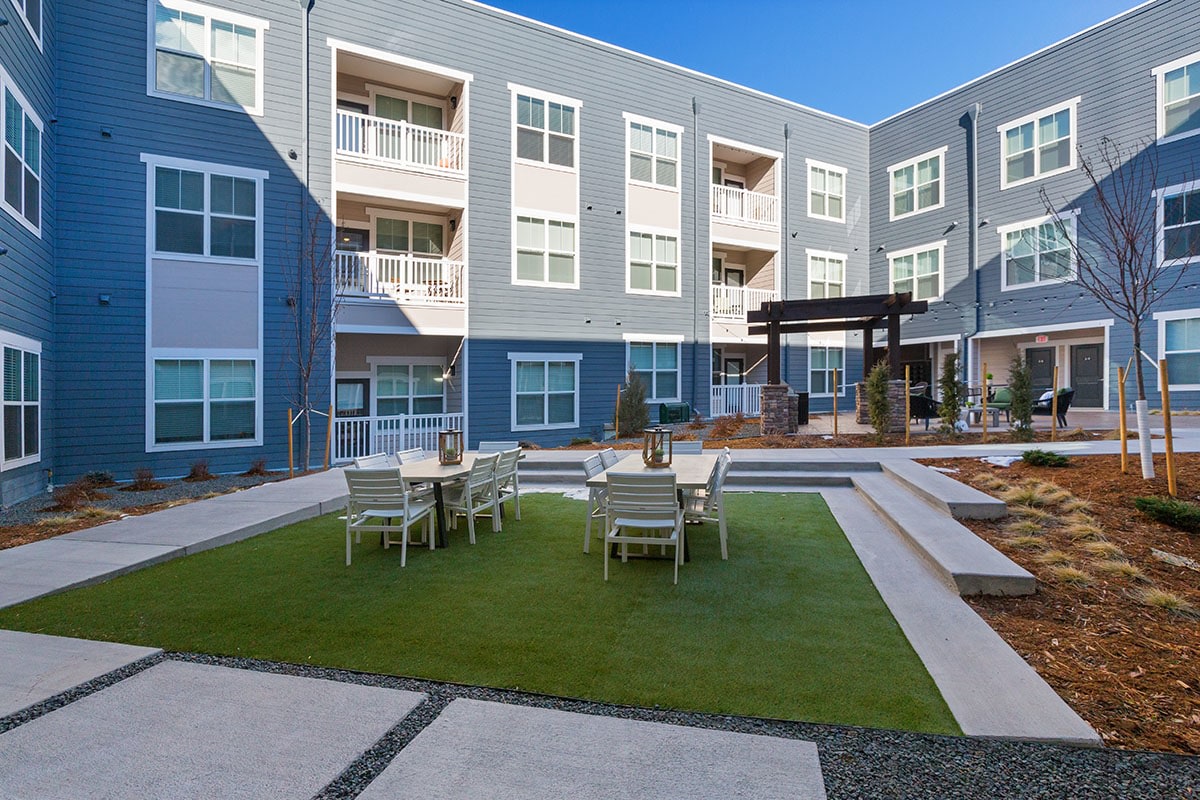 Aliso Briargate Apartments Image 18