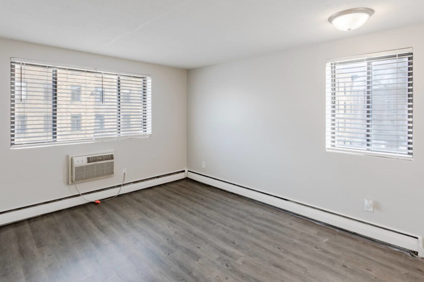 214 Place Apartments Image 6