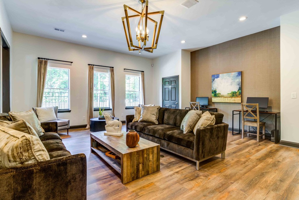 Eagle Pointe Image 8