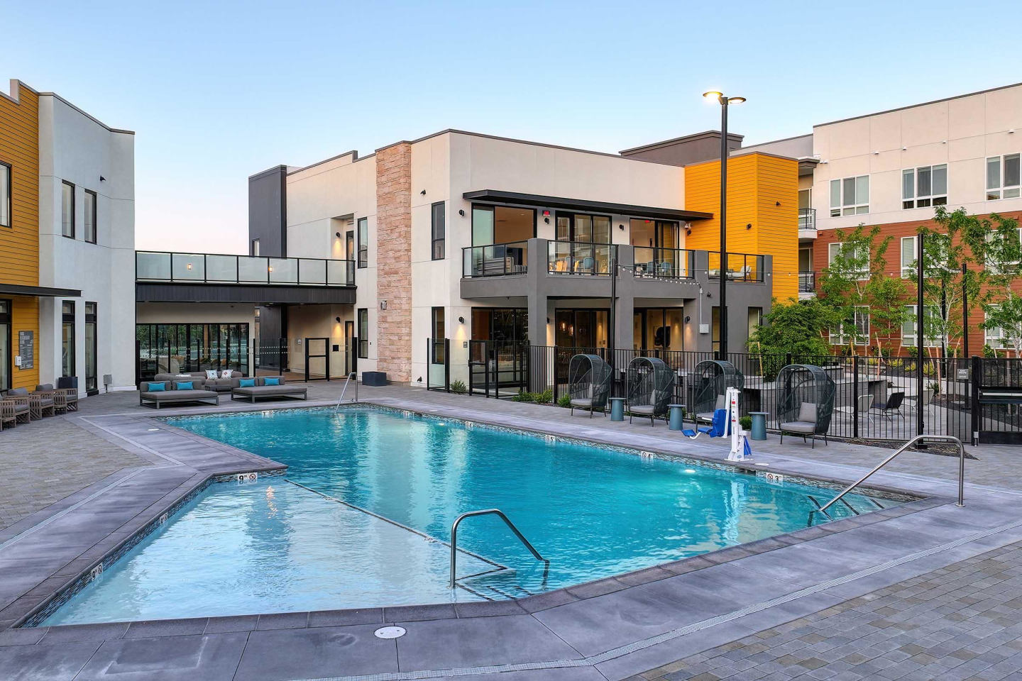 Halcyon Apartments Image 55