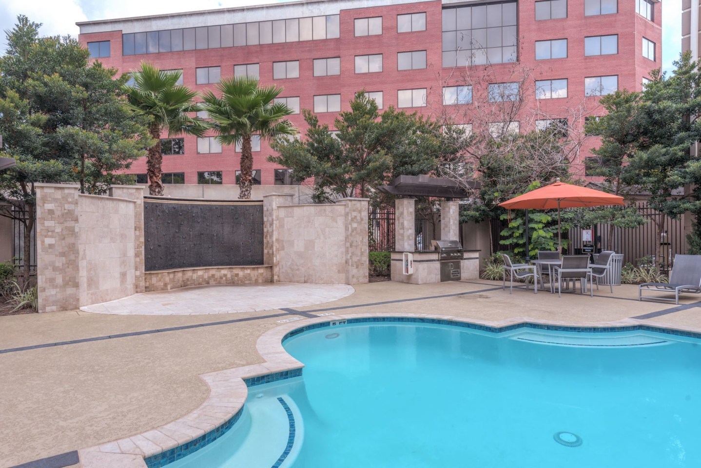 Deerwood Apartments Image 9