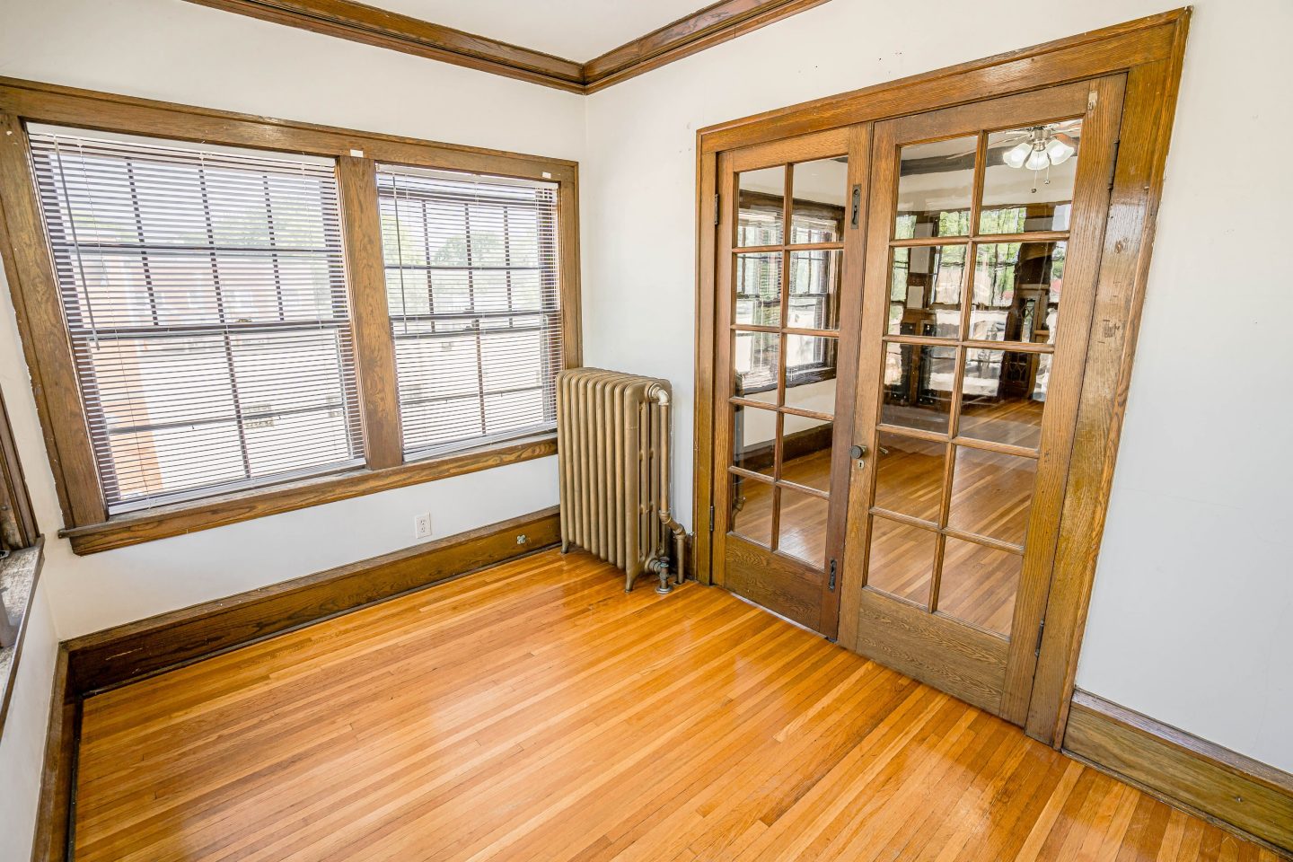 990 Grand Avenue Image 13