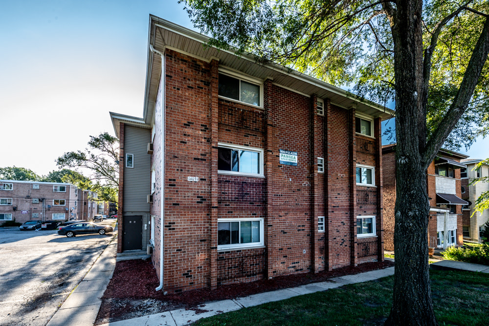 14031 S School Apartments Image 4