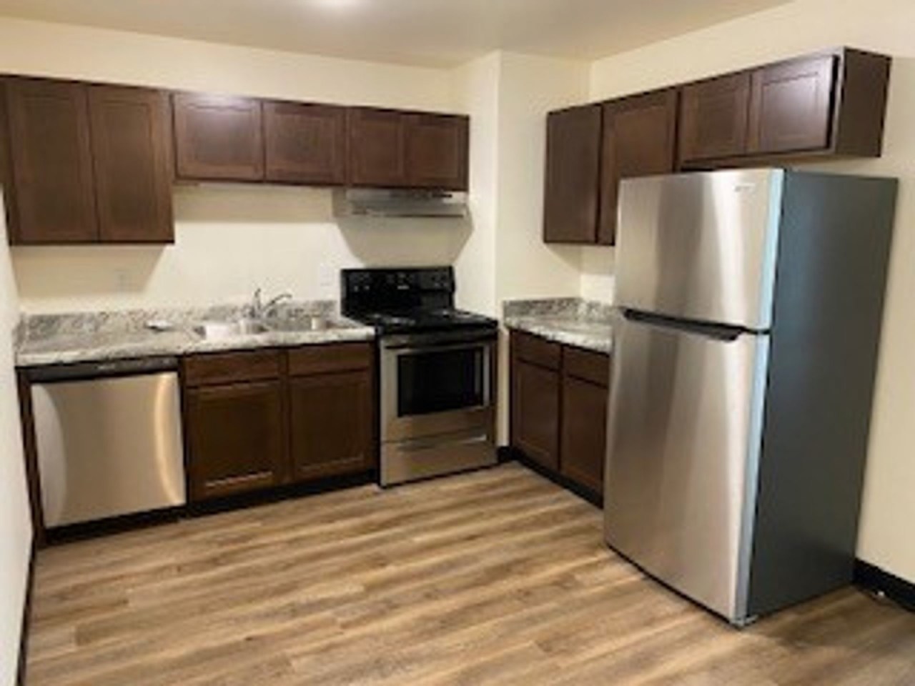 River Place Apartments Image 4