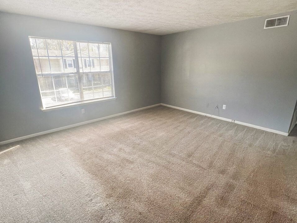 Pine Grove Apartments Image 7
