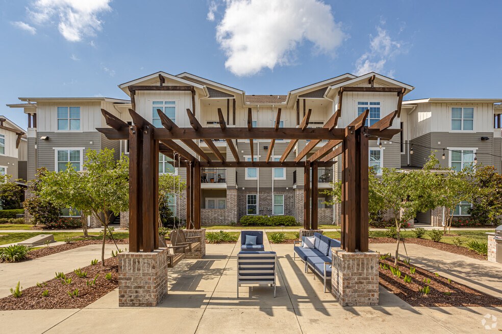 Silver Oaks Image 8