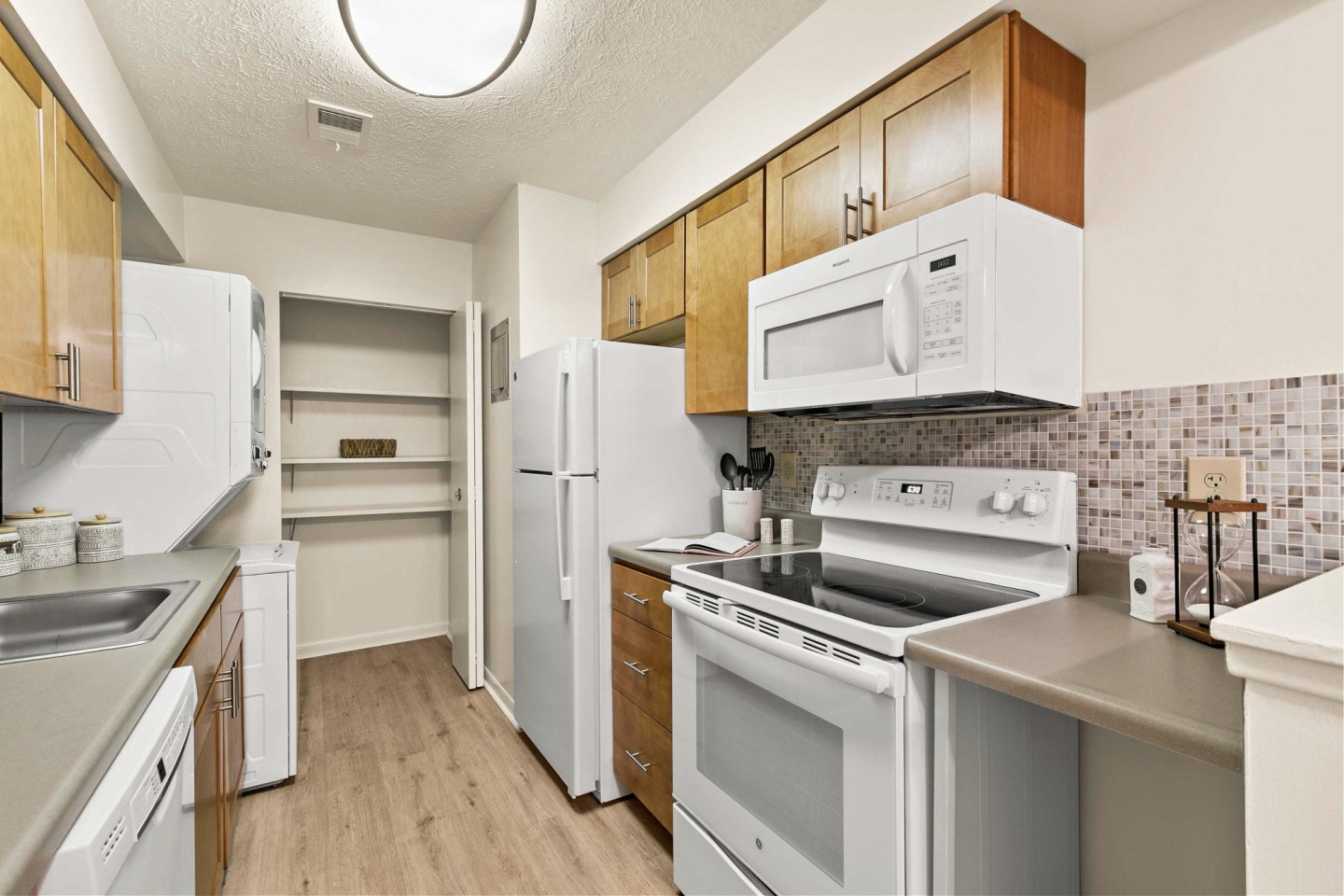 Roxalana Hills Apartments Image 18