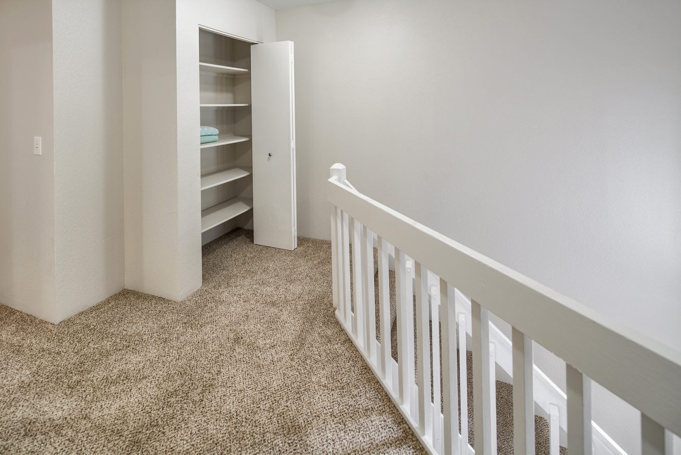Creekside Village Image 12