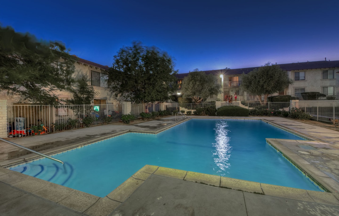 Fairway Manor Image 7
